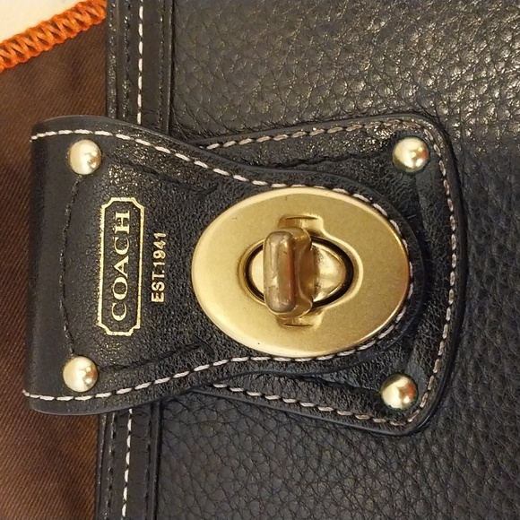 Black Pebbled Leather Turn-lock Notebook/Passport/Wallet-Coach Label, no Pen - Picture 3 of 10